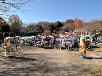 Image /static/img/marche/19th-christmas/landscape/IMG_3424.jpeg