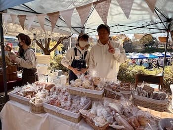 Image /static/img/marche/19th-christmas/landscape/IMG_3442.jpeg