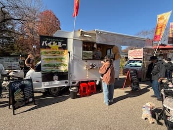 Image /static/img/marche/19th-christmas/landscape/IMG_3488.jpeg