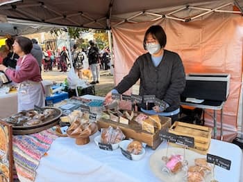 Image /static/img/marche/19th-christmas/landscape/IMG_3495.jpeg