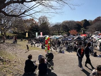 Image /static/img/marche/19th-christmas/landscape/IMG_3505.jpeg