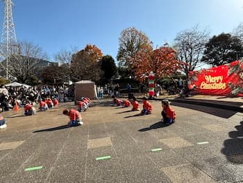 Image /static/img/marche/19th-christmas/landscape/IMG_3509.jpeg