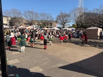 Image /static/img/marche/19th-christmas/landscape/IMG_3525.jpeg